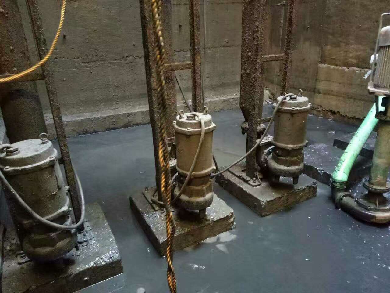 汤原污水池清理